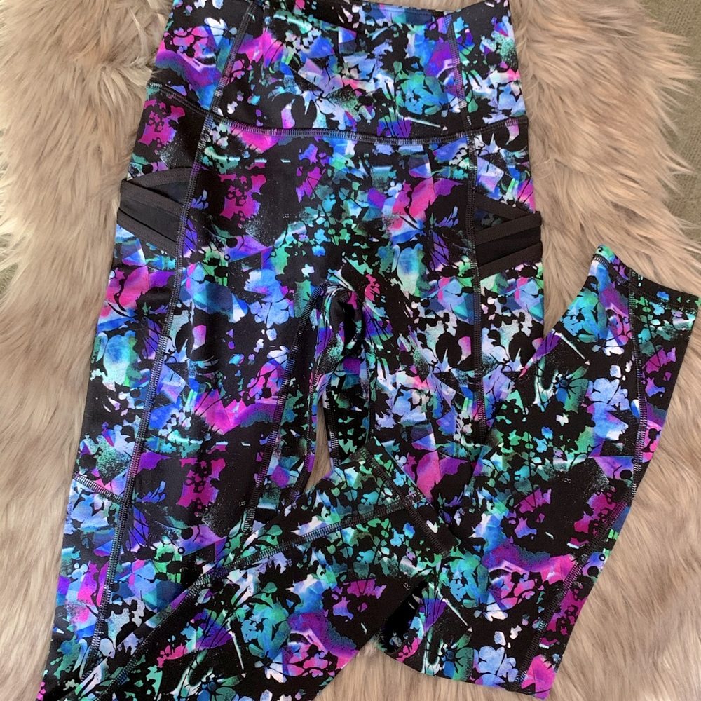 Fabletics Trinity High Waisted 7/8 Leggings